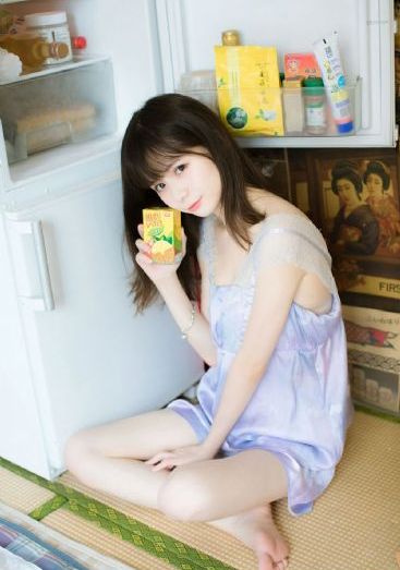 叶子楣三级露全乳电影_国产剧电影完整版
